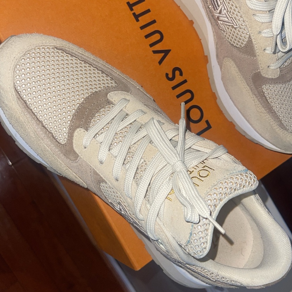 Louis Vuitton Cream and Tan Sneakers - Picture 4 of 4